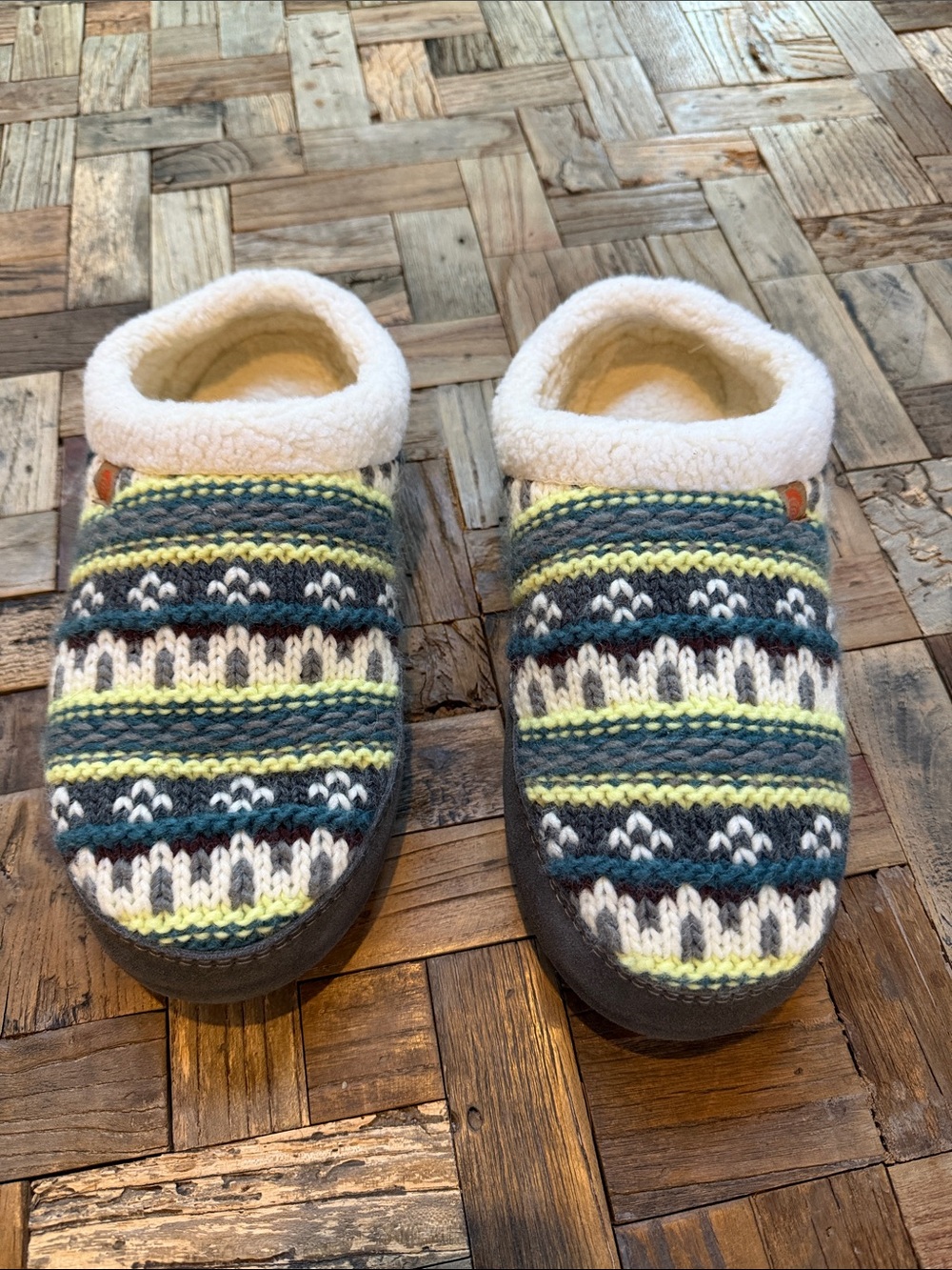 Acorn Women’s Fairisle Knit Clog Slippers Size 8-9
